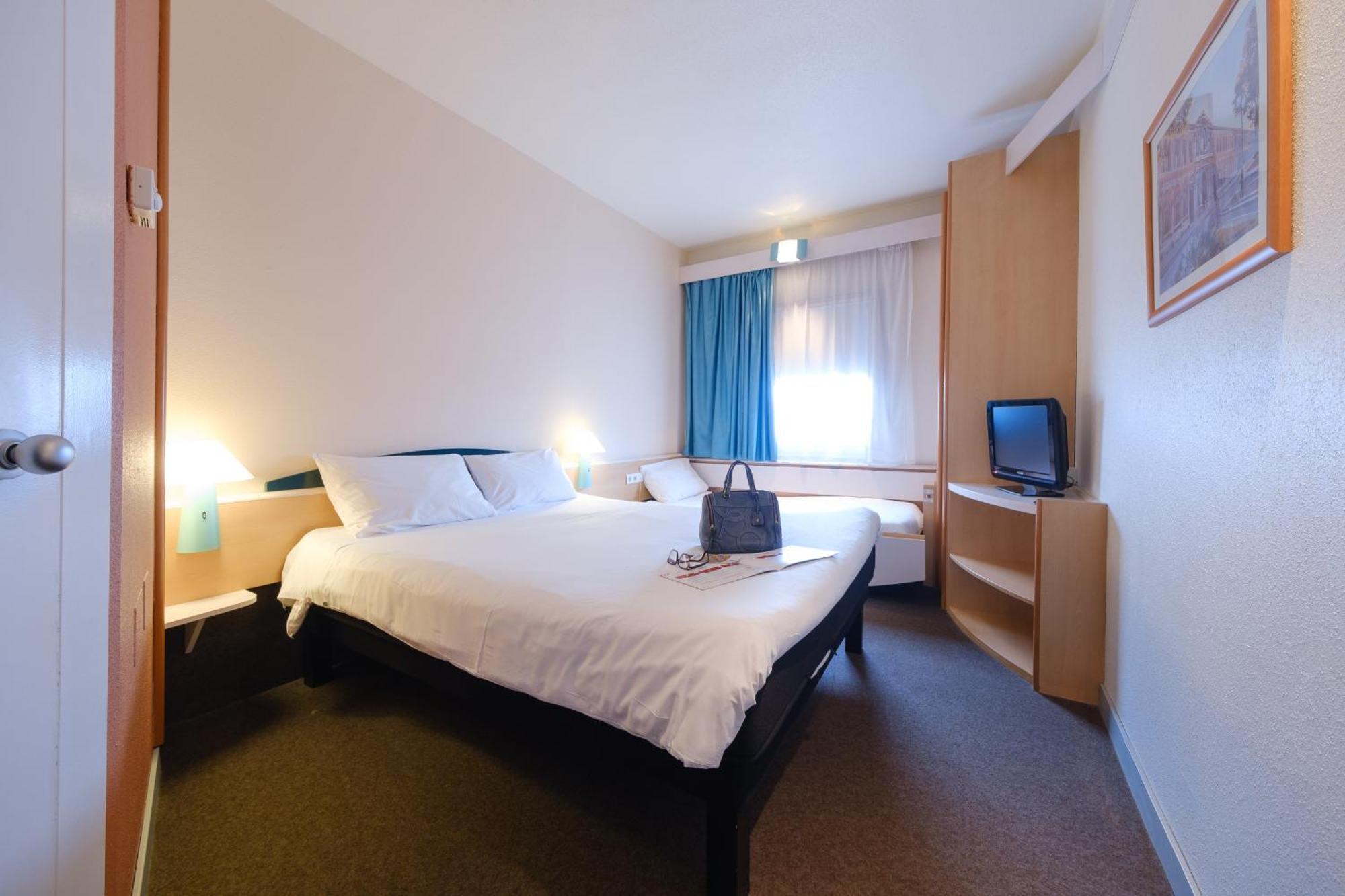 Ibis Madrid Alcorcon Tresaguas Hotel Exterior photo