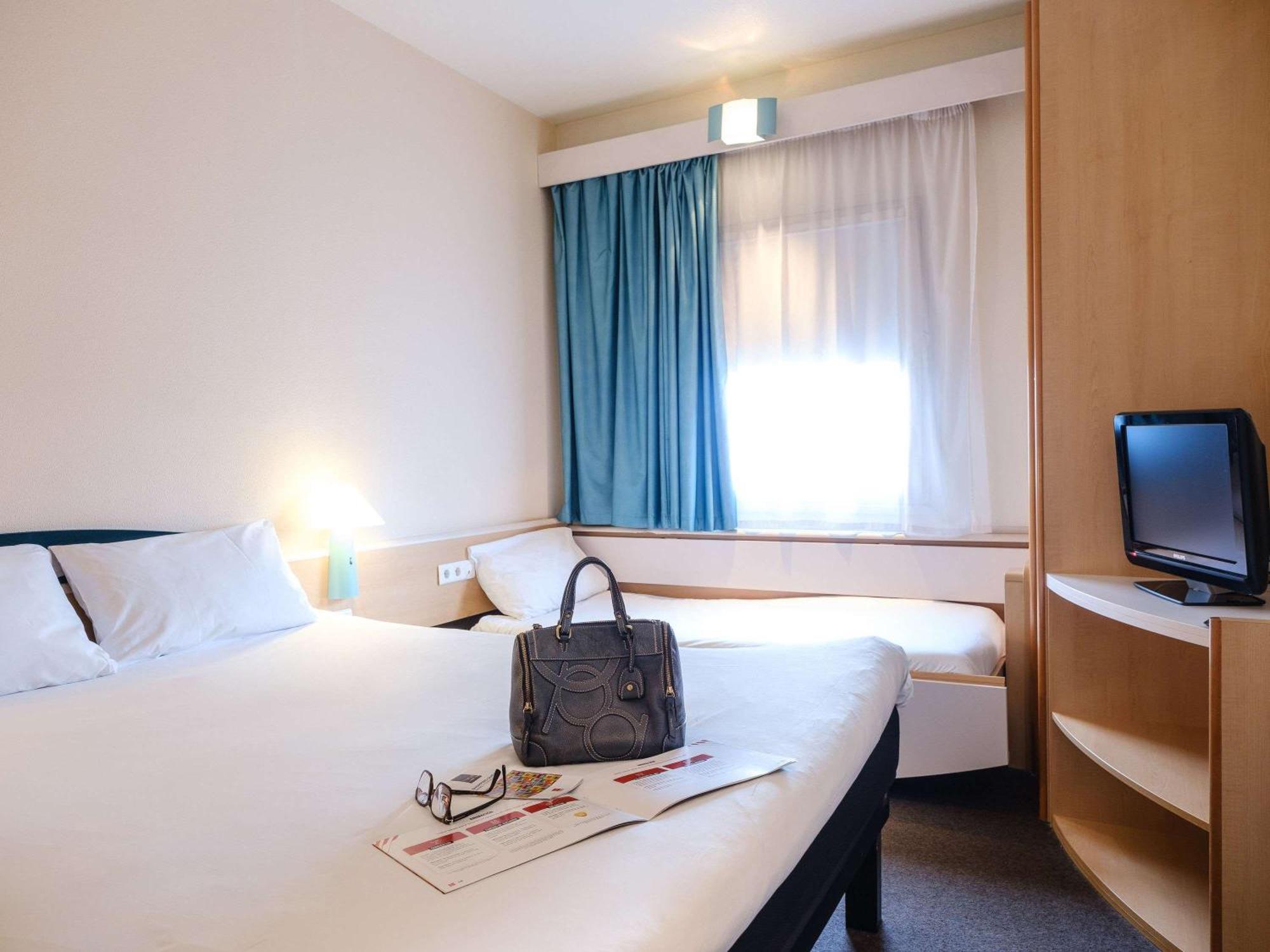 Ibis Madrid Alcorcon Tresaguas Hotel Exterior photo